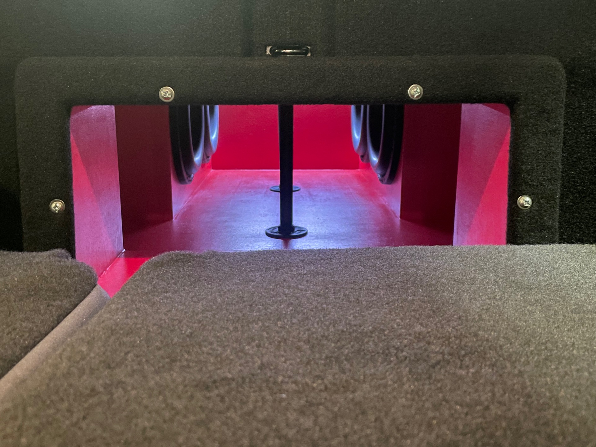 Red Port Showcase Enclosure