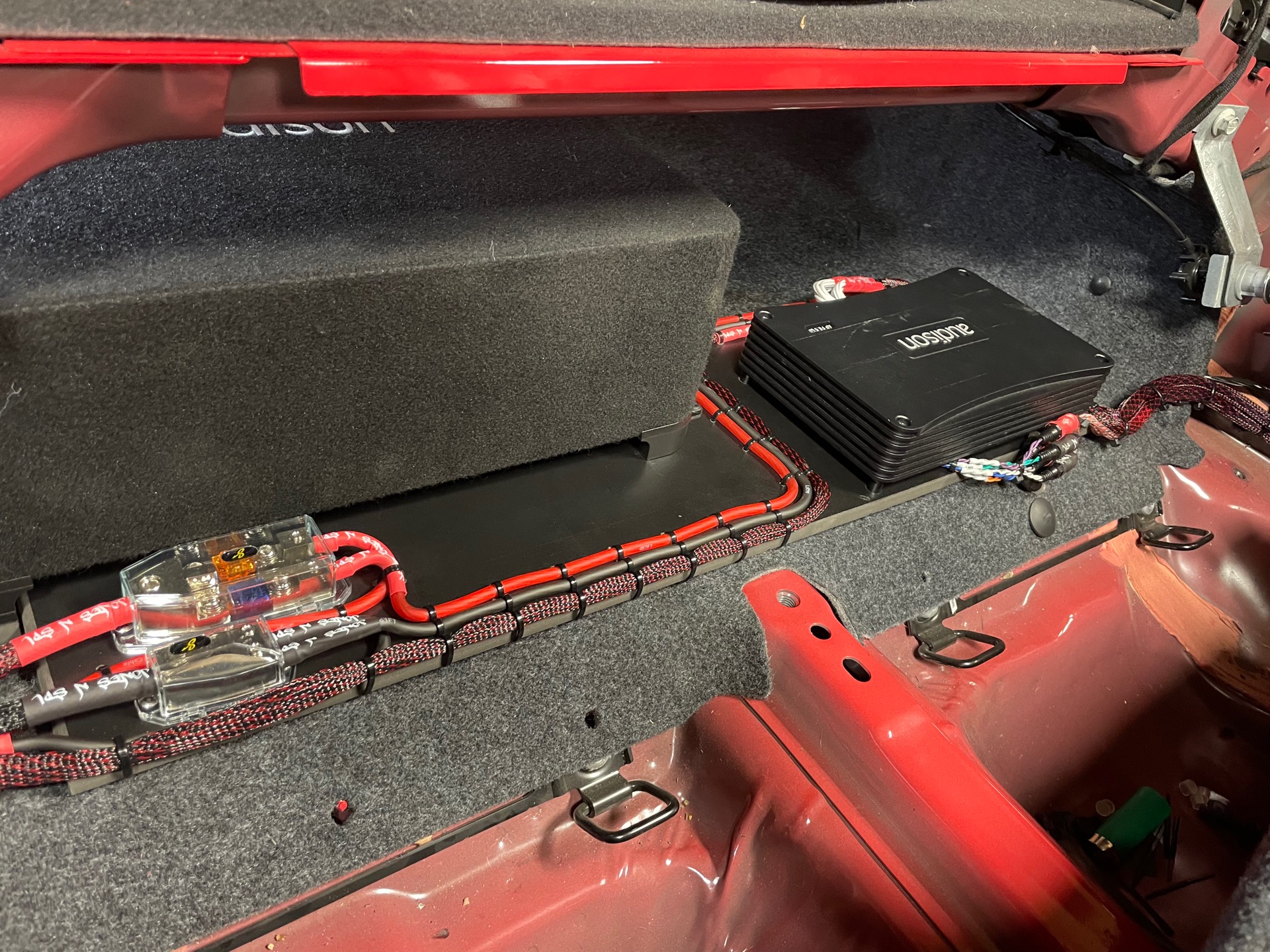 Clean Amplifier Rack Wiring